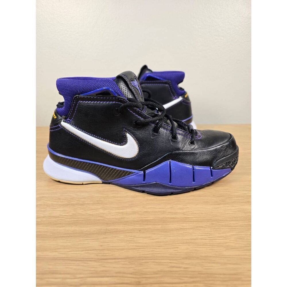 Nike Zoom Kobe 1 Protro Black Out Purple Reign Men’s Size 8 Women’s Size 9.5